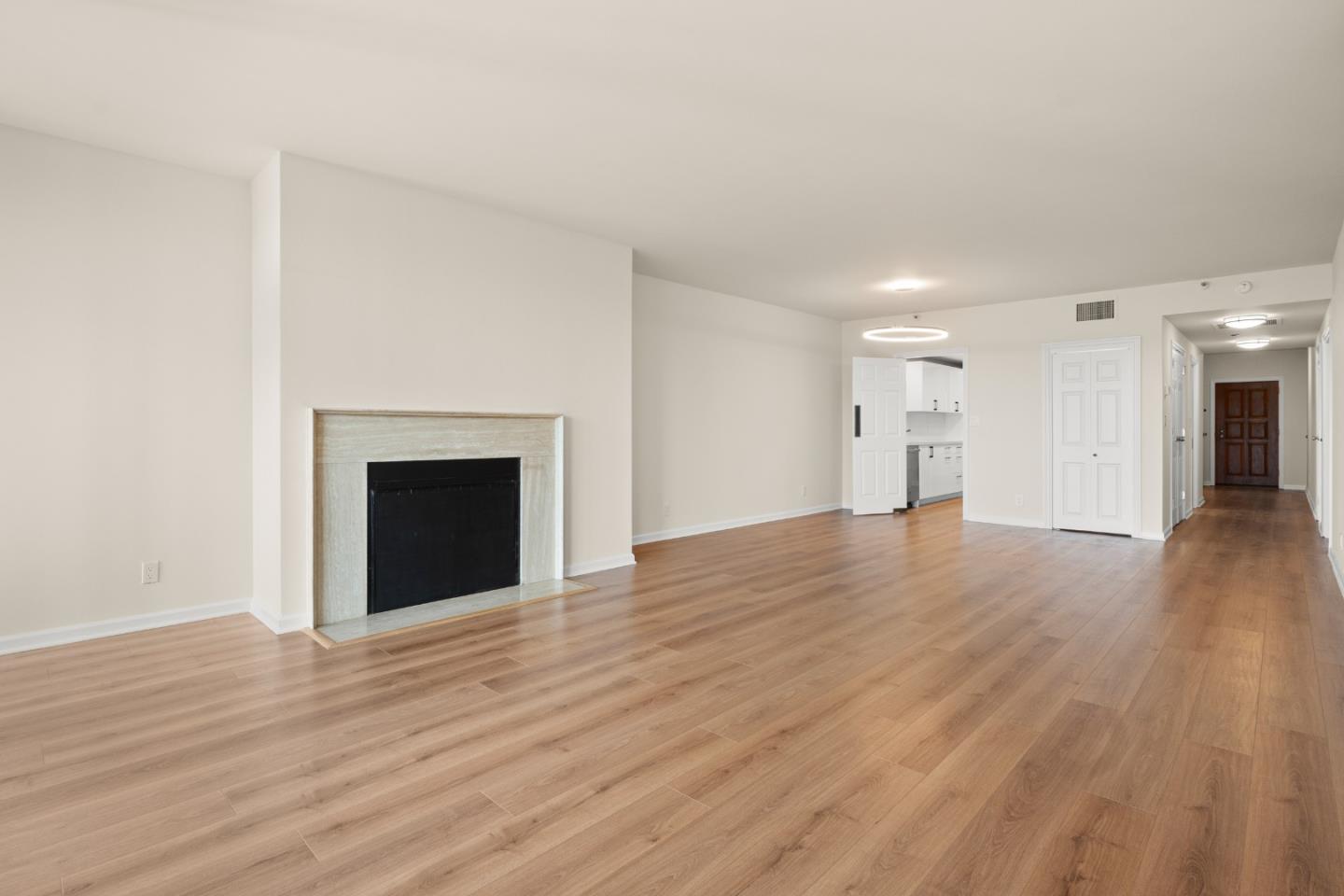 Detail Gallery Image 8 of 29 For 555 Laurel Ave #324,  San Mateo,  CA 94401 - 2 Beds | 2 Baths