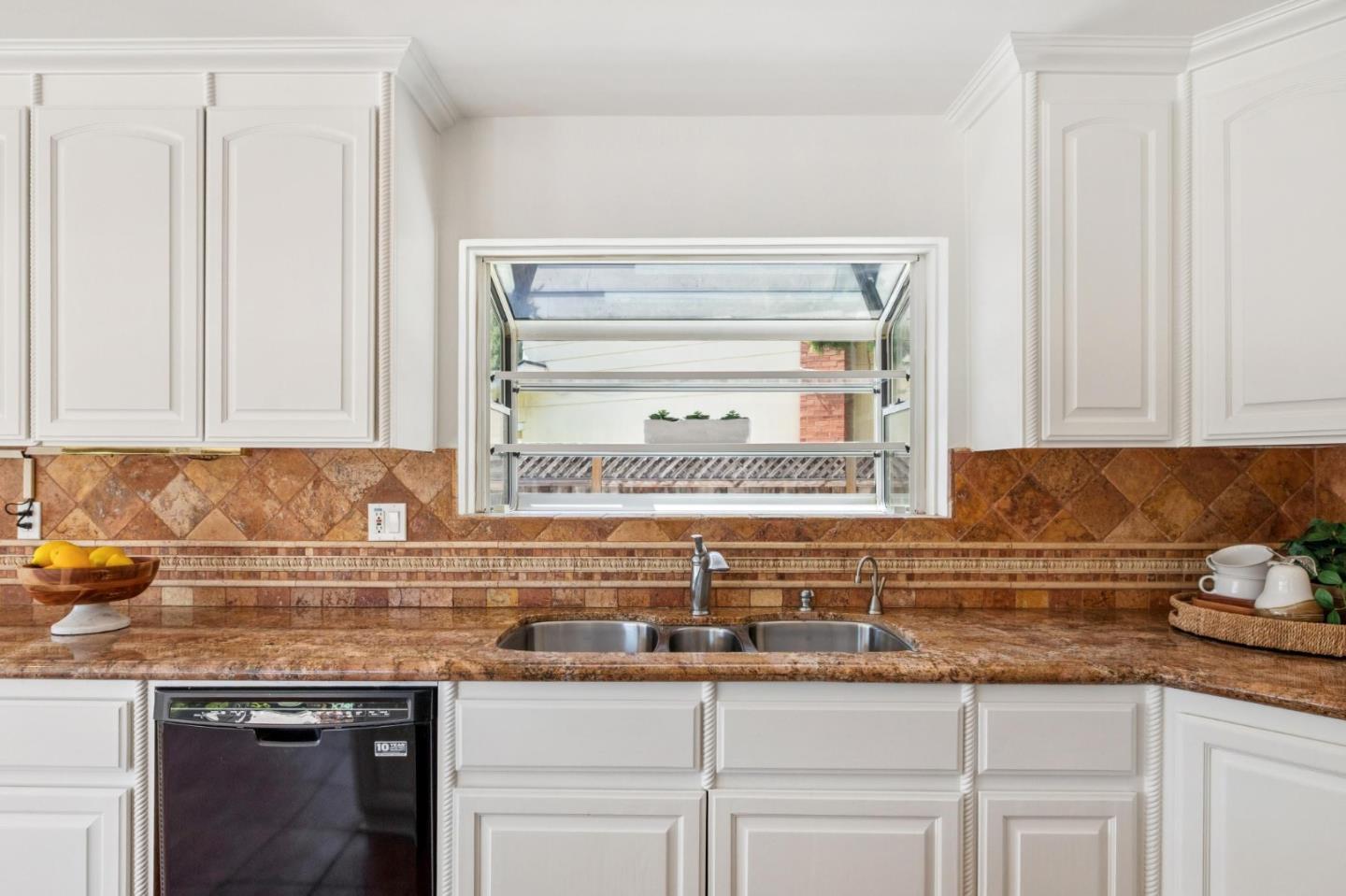 Detail Gallery Image 16 of 57 For 5806 Antigua Dr, San Jose,  CA 95120 - 4 Beds | 2/1 Baths