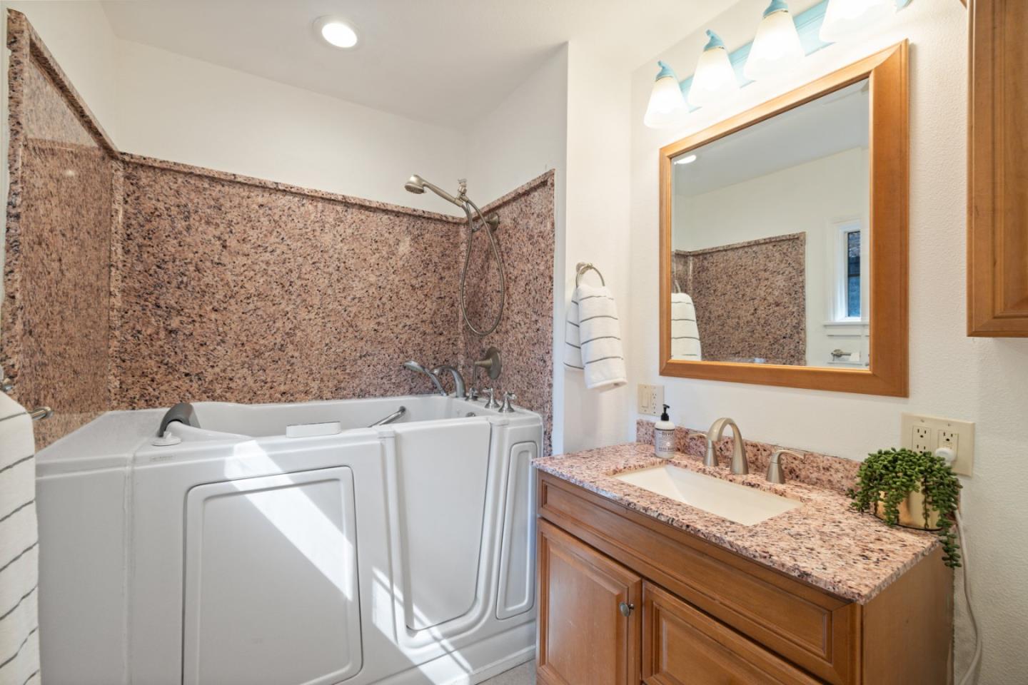 Detail Gallery Image 13 of 45 For 15765 Kings Creek Rd, Boulder Creek,  CA 95006 - 2 Beds | 1 Baths