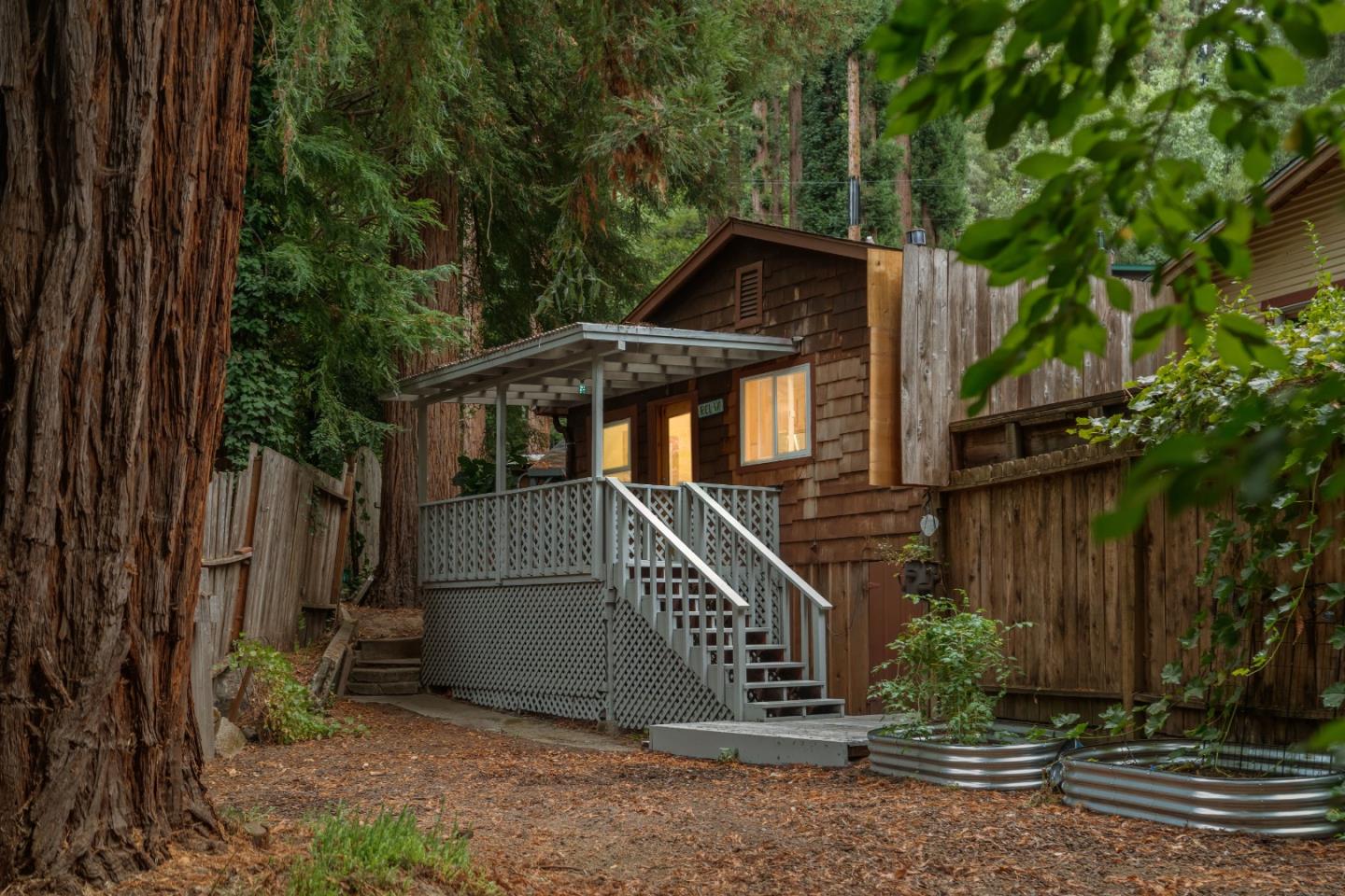 Detail Gallery Image 25 of 45 For 15765 Kings Creek Rd, Boulder Creek,  CA 95006 - 2 Beds | 1 Baths