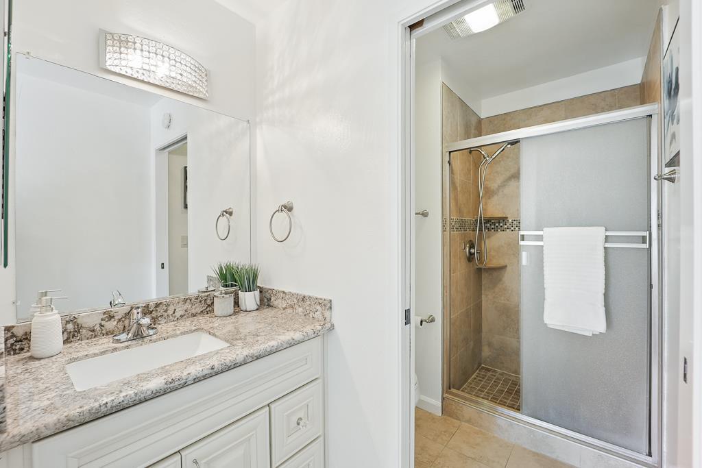 Detail Gallery Image 23 of 41 For 20245 Northglen Sq, Cupertino,  CA 95014 - 2 Beds | 2 Baths