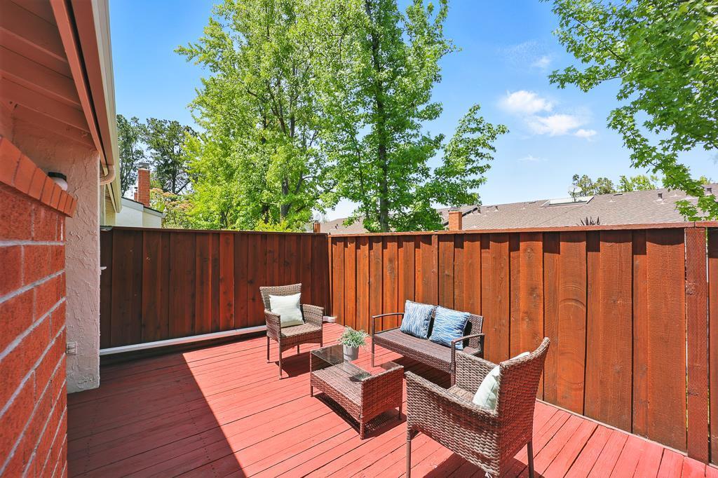 Detail Gallery Image 34 of 41 For 20245 Northglen Sq, Cupertino,  CA 95014 - 2 Beds | 2 Baths