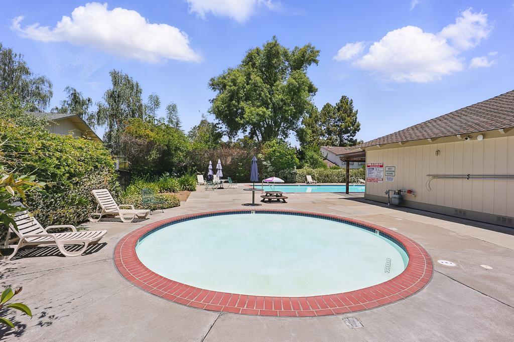 Detail Gallery Image 40 of 41 For 20245 Northglen Sq, Cupertino,  CA 95014 - 2 Beds | 2 Baths