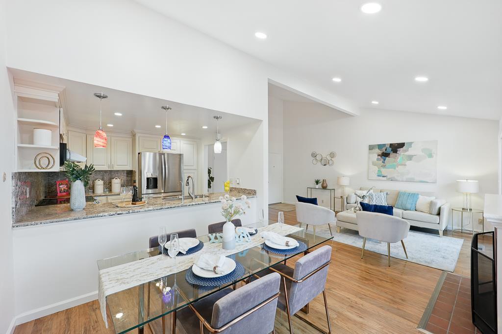 Detail Gallery Image 8 of 41 For 20245 Northglen Sq, Cupertino,  CA 95014 - 2 Beds | 2 Baths