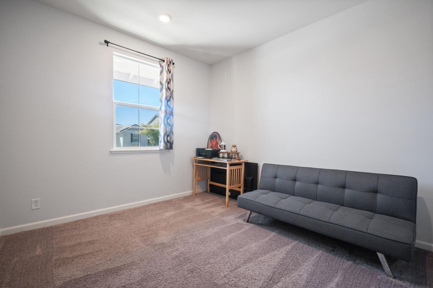 Detail Gallery Image 15 of 41 For 2741 Grayson St, Hollister,  CA 95023 - 4 Beds | 2 Baths