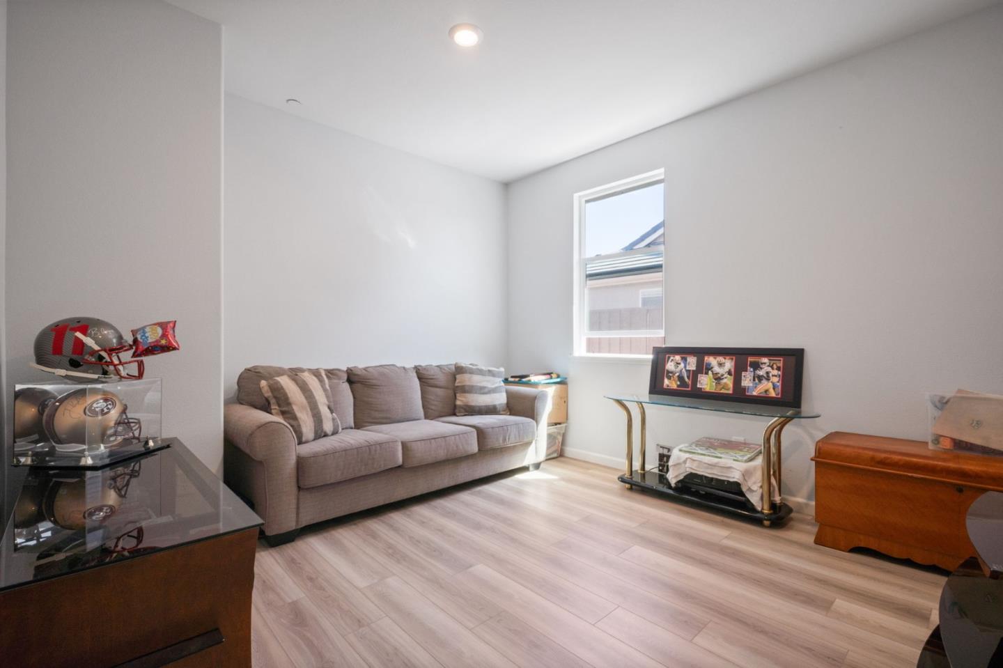 Detail Gallery Image 17 of 41 For 2741 Grayson St, Hollister,  CA 95023 - 4 Beds | 2 Baths