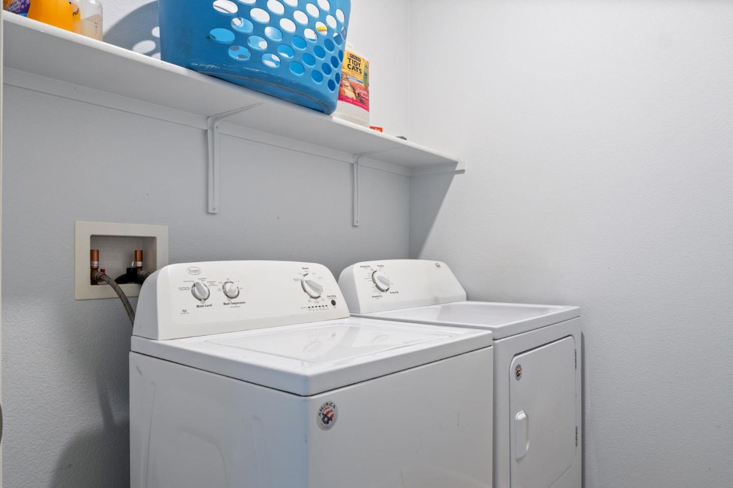 Detail Gallery Image 19 of 41 For 2741 Grayson St, Hollister,  CA 95023 - 4 Beds | 2 Baths