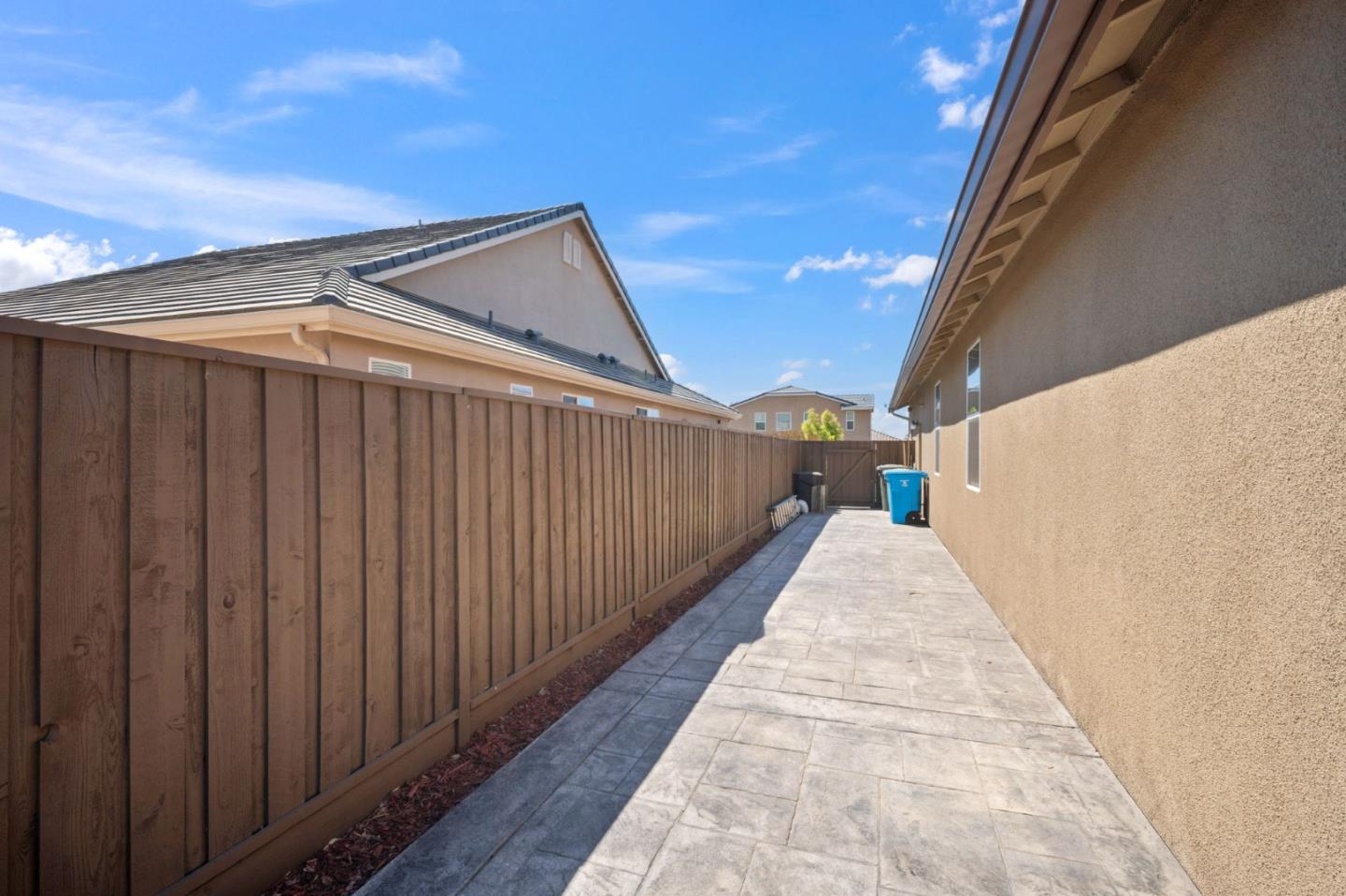 Detail Gallery Image 20 of 41 For 2741 Grayson St, Hollister,  CA 95023 - 4 Beds | 2 Baths