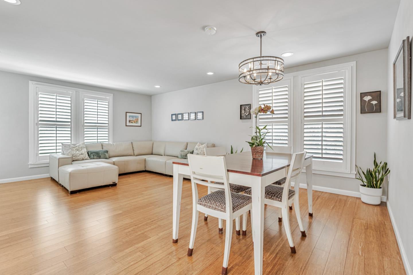 Detail Gallery Image 11 of 32 For 512 2nd St, Santa Cruz,  CA 95060 - 6 Beds | 4/1 Baths