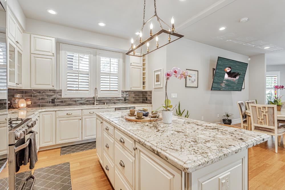 Detail Gallery Image 14 of 32 For 512 2nd St, Santa Cruz,  CA 95060 - 6 Beds | 4/1 Baths