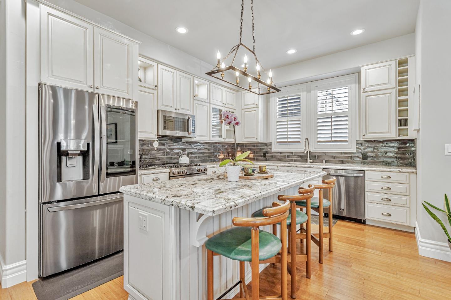 Detail Gallery Image 15 of 32 For 512 2nd St, Santa Cruz,  CA 95060 - 6 Beds | 4/1 Baths