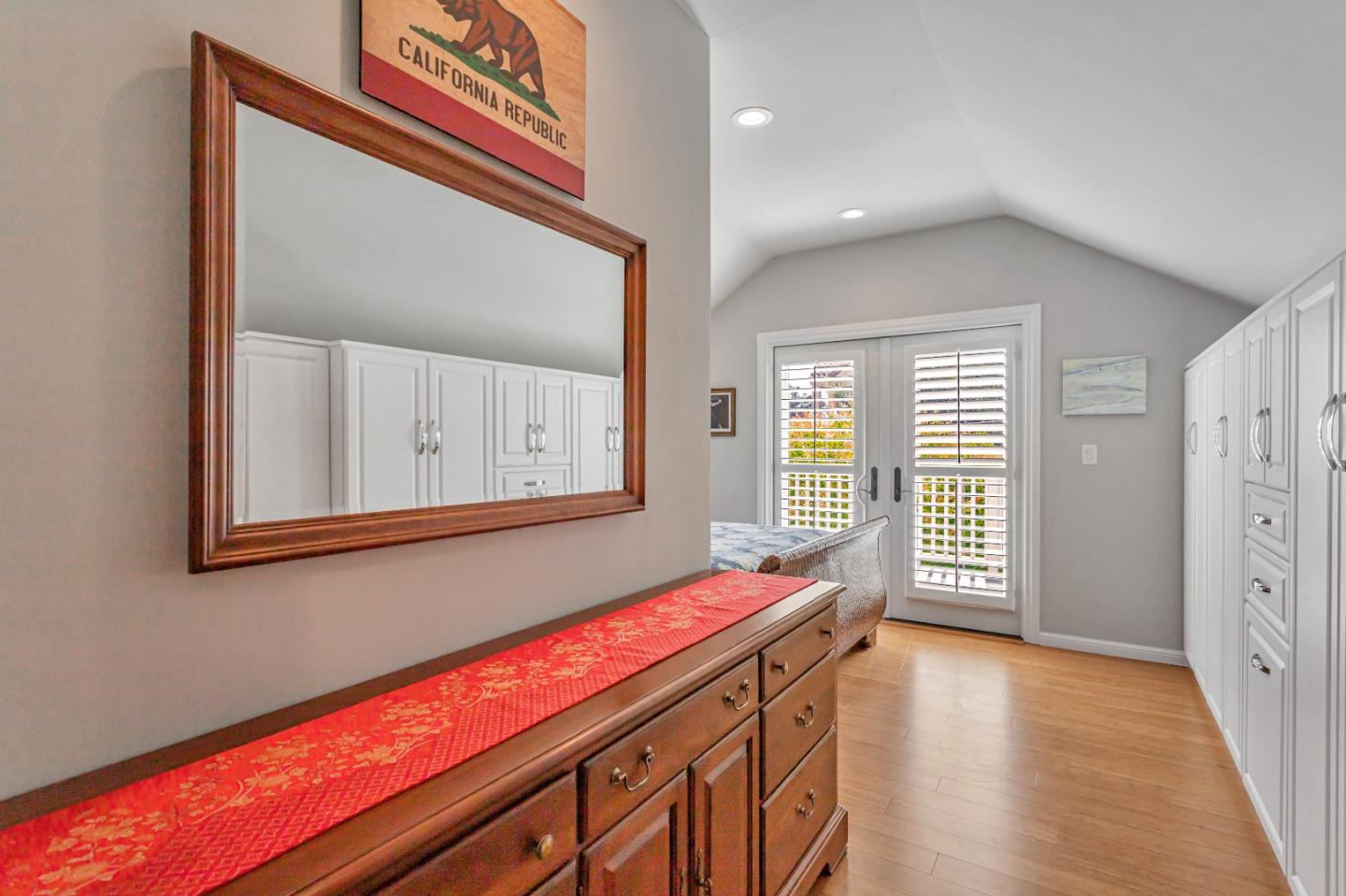 Detail Gallery Image 22 of 32 For 512 2nd St, Santa Cruz,  CA 95060 - 6 Beds | 4/1 Baths