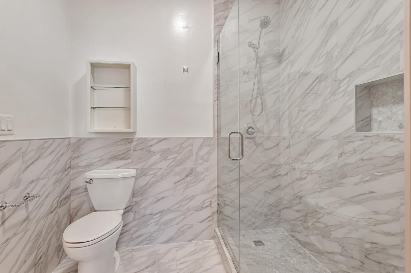 Detail Gallery Image 28 of 32 For 512 2nd St, Santa Cruz,  CA 95060 - 6 Beds | 4/1 Baths