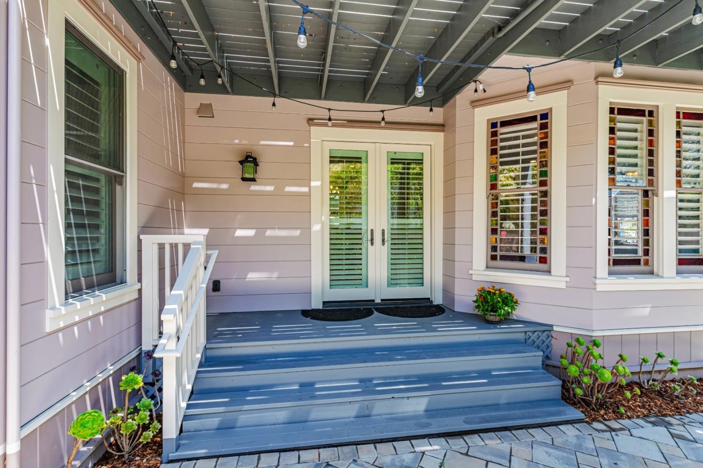 Detail Gallery Image 6 of 32 For 512 2nd St, Santa Cruz,  CA 95060 - 6 Beds | 4/1 Baths