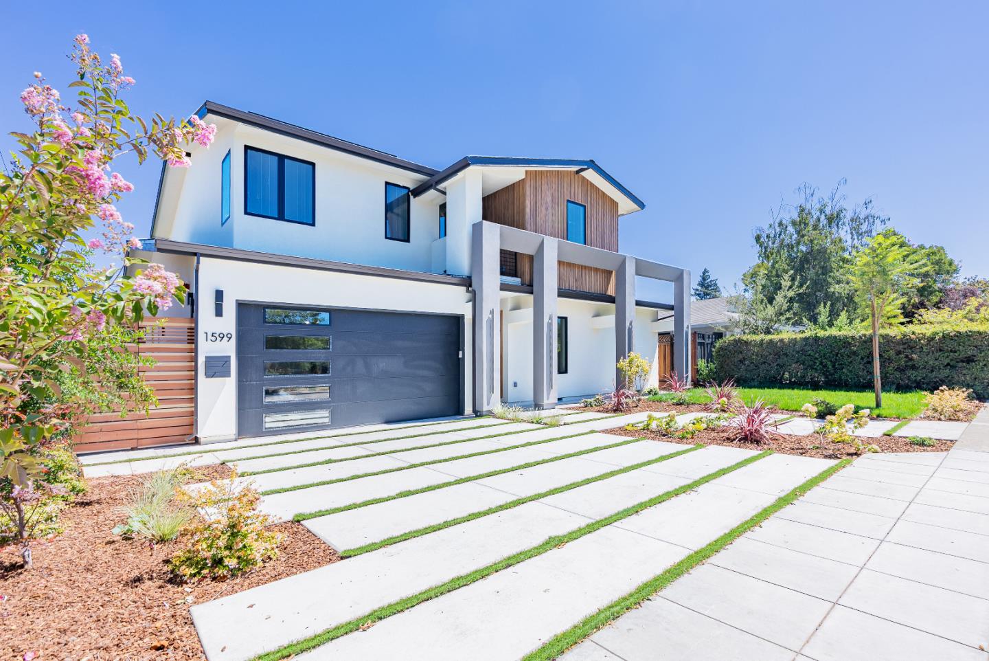 Detail Gallery Image 2 of 65 For 1599 Bonita Ave, Mountain View,  CA 94040 - 4 Beds | 3/1 Baths