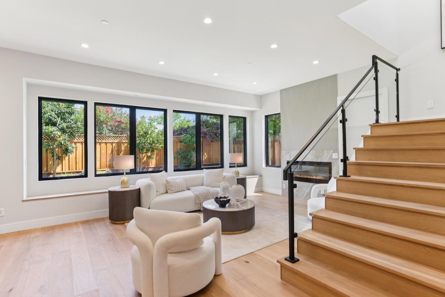 Detail Gallery Image 4 of 65 For 1599 Bonita Ave, Mountain View,  CA 94040 - 4 Beds | 3/1 Baths