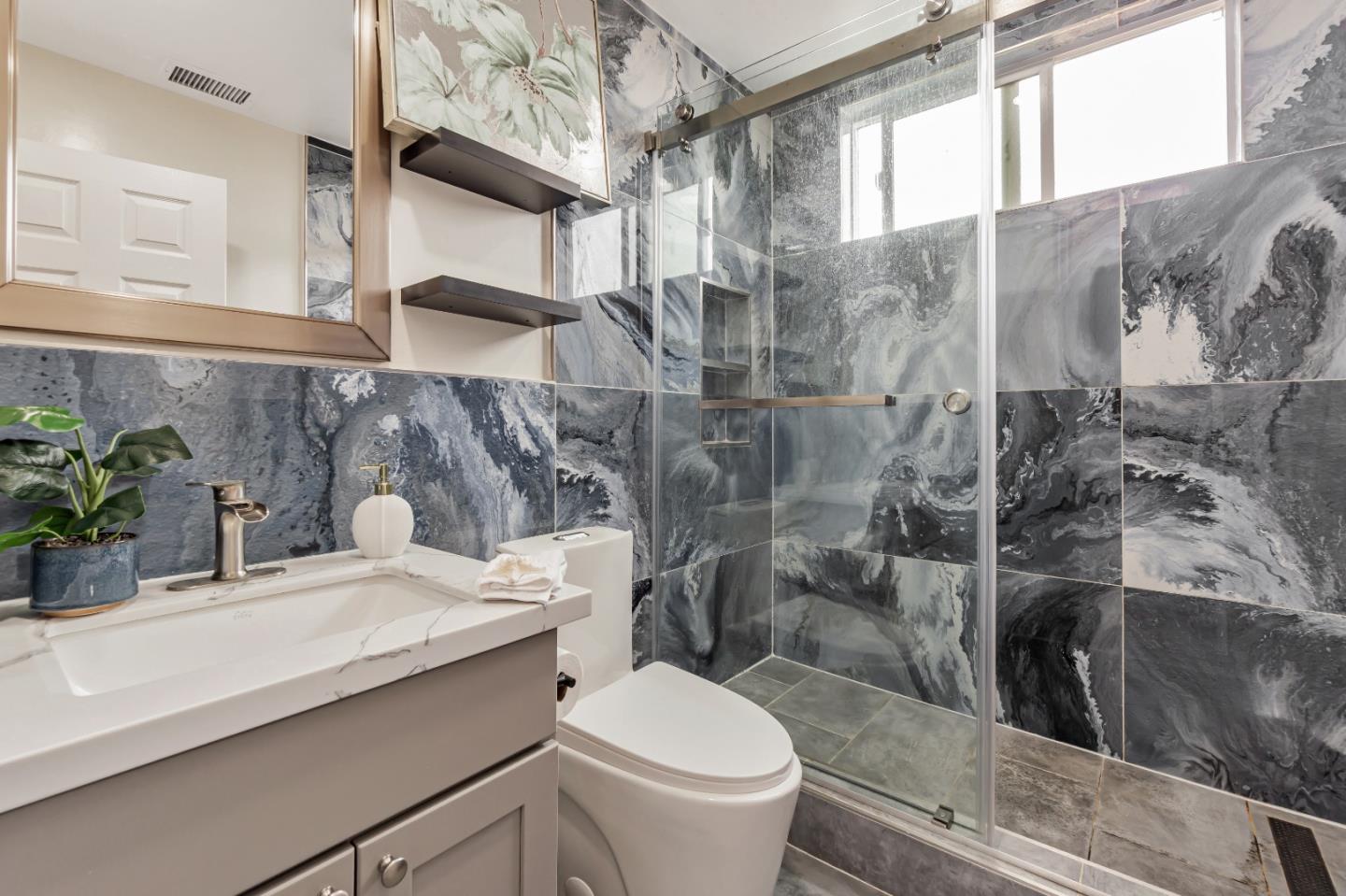 Detail Gallery Image 31 of 70 For 20 Palisades Dr, Daly City,  CA 94015 - 3 Beds | 2 Baths