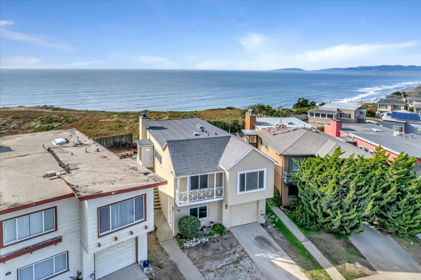 Detail Gallery Image 6 of 70 For 20 Palisades Dr, Daly City,  CA 94015 - 3 Beds | 2 Baths