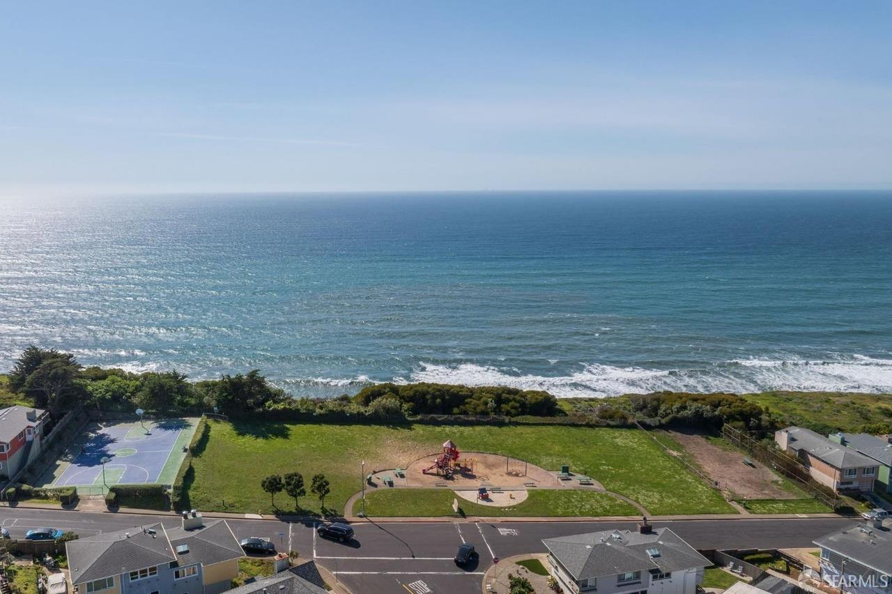 Detail Gallery Image 62 of 70 For 20 Palisades Dr, Daly City,  CA 94015 - 3 Beds | 2 Baths