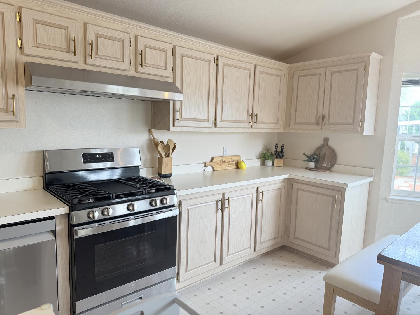 Detail Gallery Image 13 of 30 For 5770 Winfield #122,  San Jose,  CA 95123 - 3 Beds | 2 Baths
