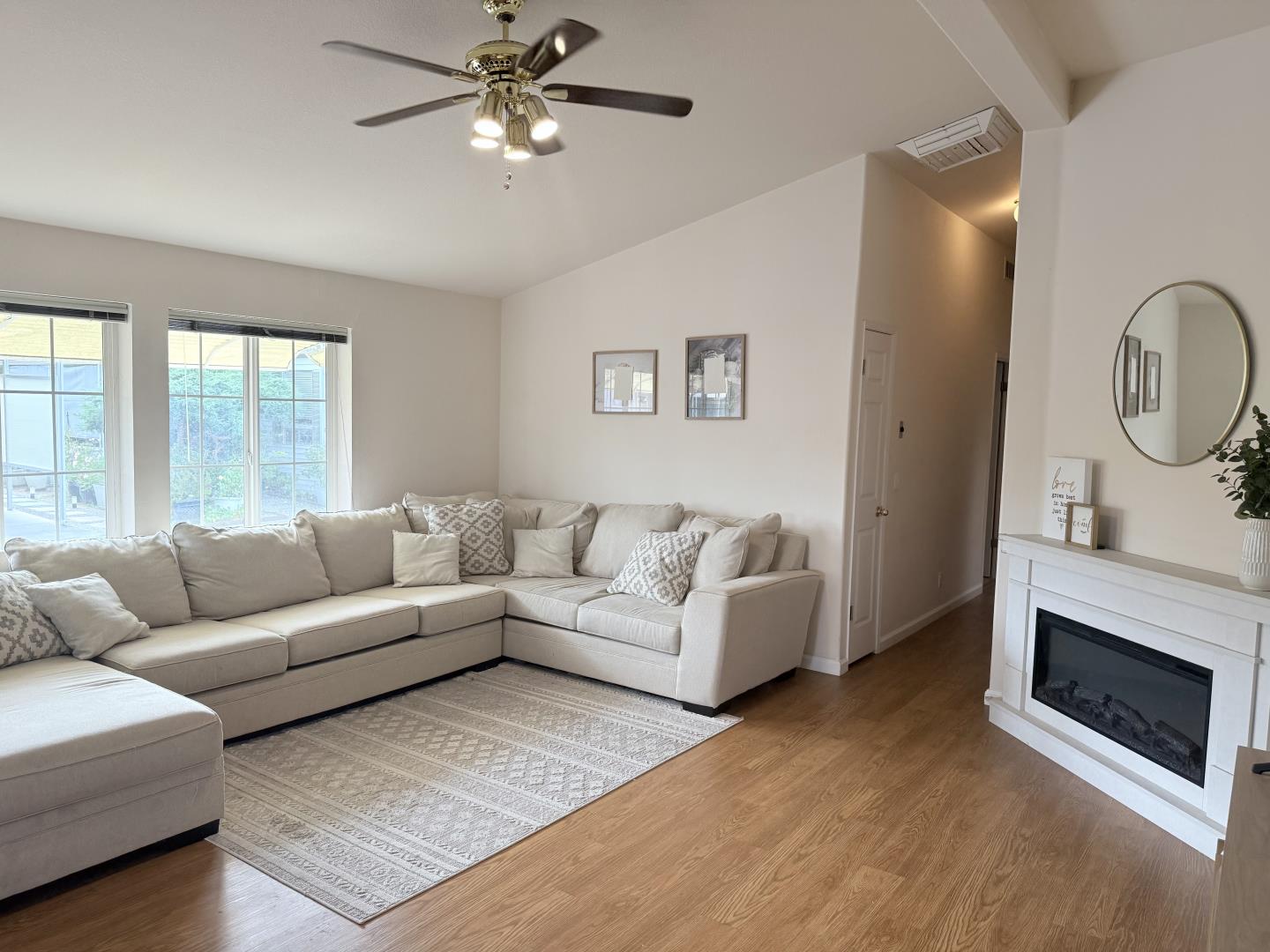 Detail Gallery Image 18 of 30 For 5770 Winfield #122,  San Jose,  CA 95123 - 3 Beds | 2 Baths