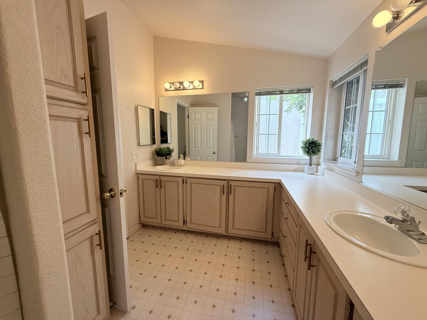 Detail Gallery Image 27 of 30 For 5770 Winfield #122,  San Jose,  CA 95123 - 3 Beds | 2 Baths