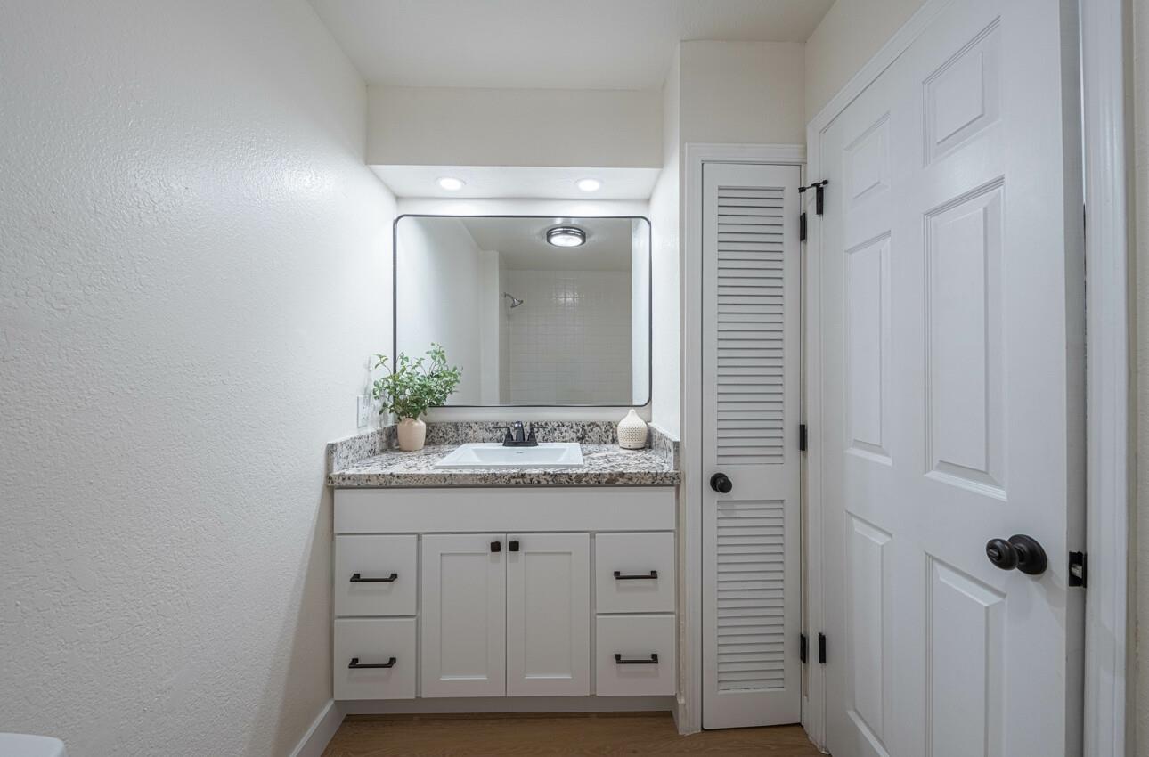 Detail Gallery Image 18 of 29 For 2444 N Main St #G,  Salinas,  CA 93906 - 1 Beds | 1 Baths