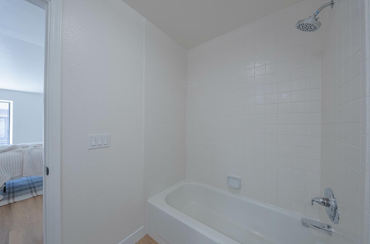 Detail Gallery Image 19 of 29 For 2444 N Main St #G,  Salinas,  CA 93906 - 1 Beds | 1 Baths