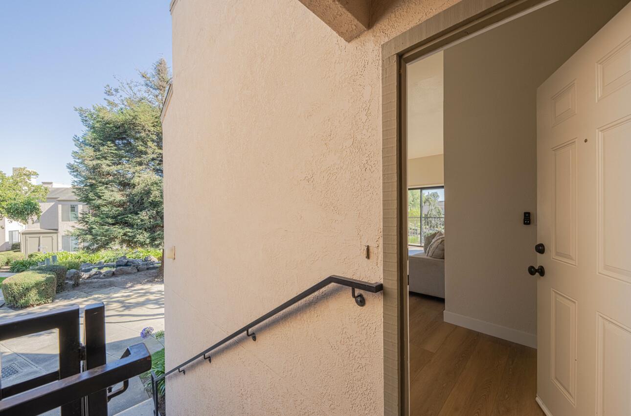 Detail Gallery Image 2 of 29 For 2444 N Main St #G,  Salinas,  CA 93906 - 1 Beds | 1 Baths