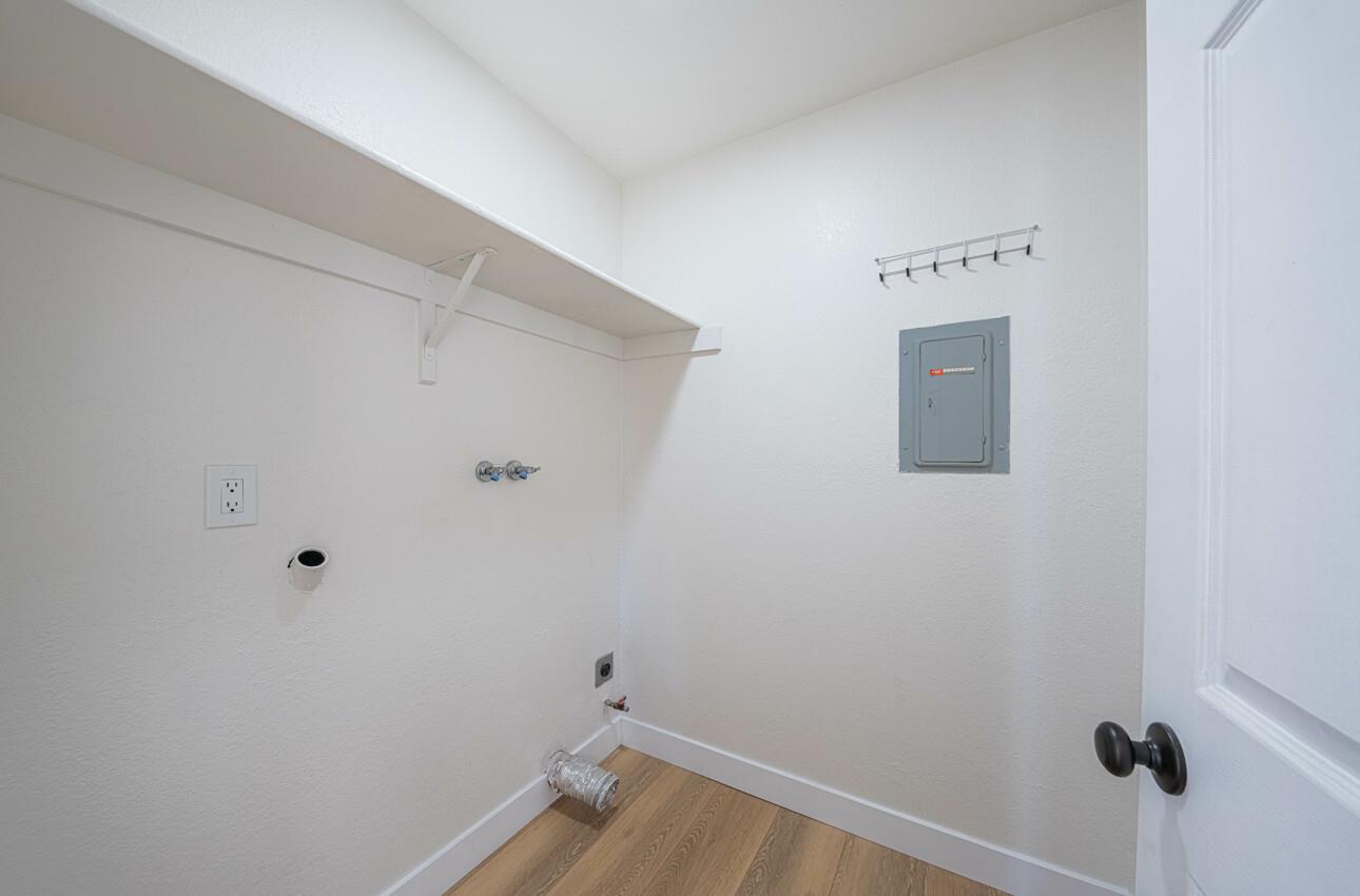 Detail Gallery Image 20 of 29 For 2444 N Main St #G,  Salinas,  CA 93906 - 1 Beds | 1 Baths