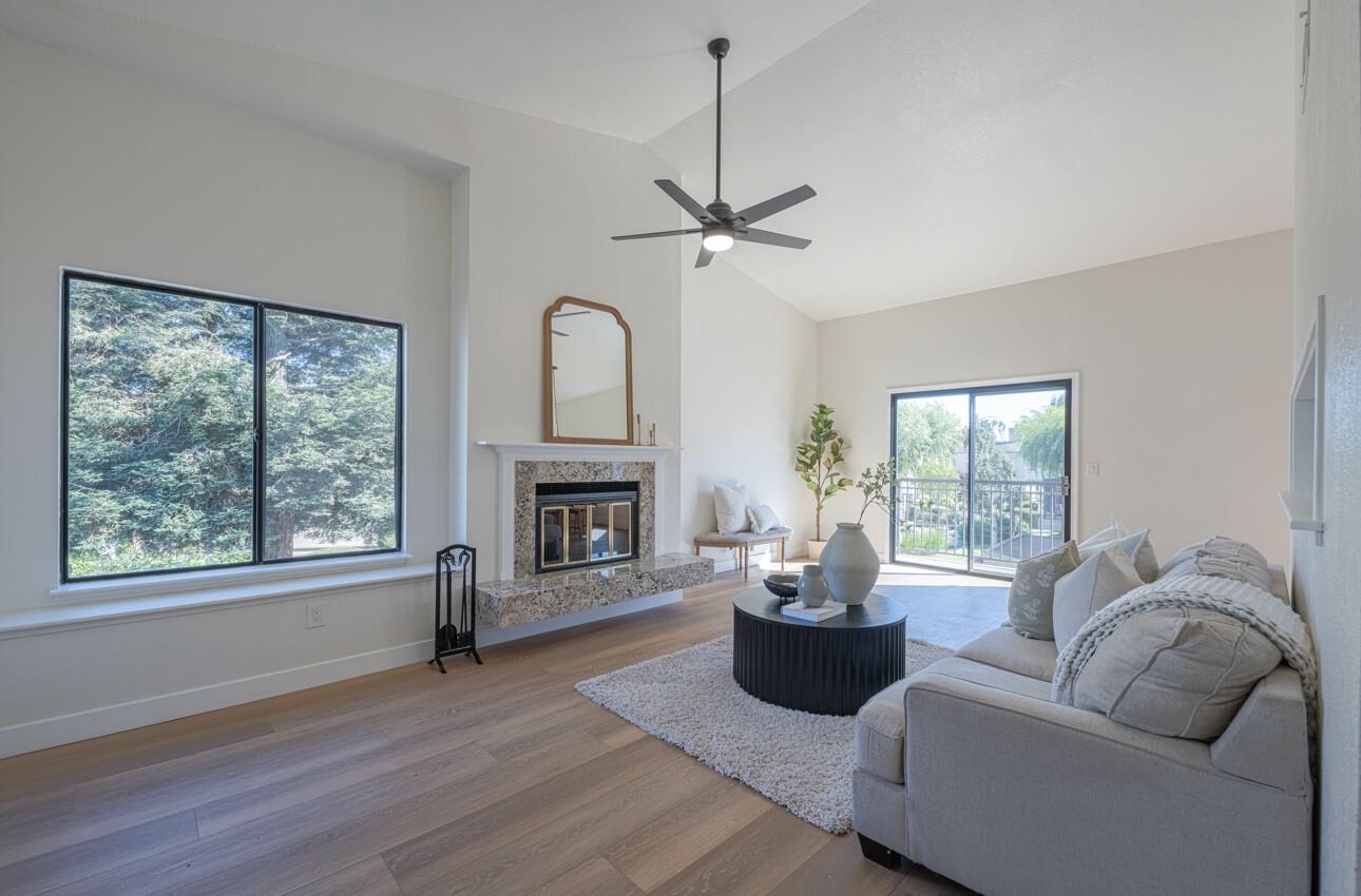 Detail Gallery Image 3 of 29 For 2444 N Main St #G,  Salinas,  CA 93906 - 1 Beds | 1 Baths