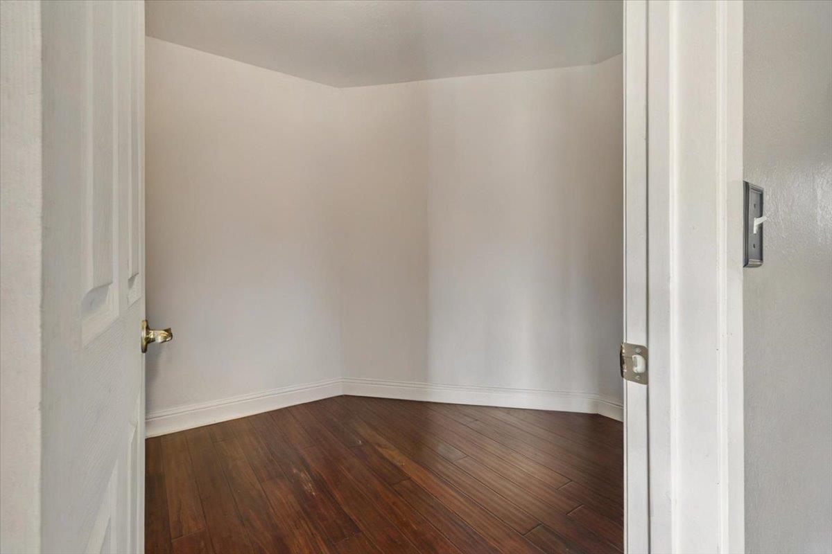 Detail Gallery Image 12 of 20 For 1037 Vista Ave, Soledad,  CA 93960 - 4 Beds | 2/1 Baths