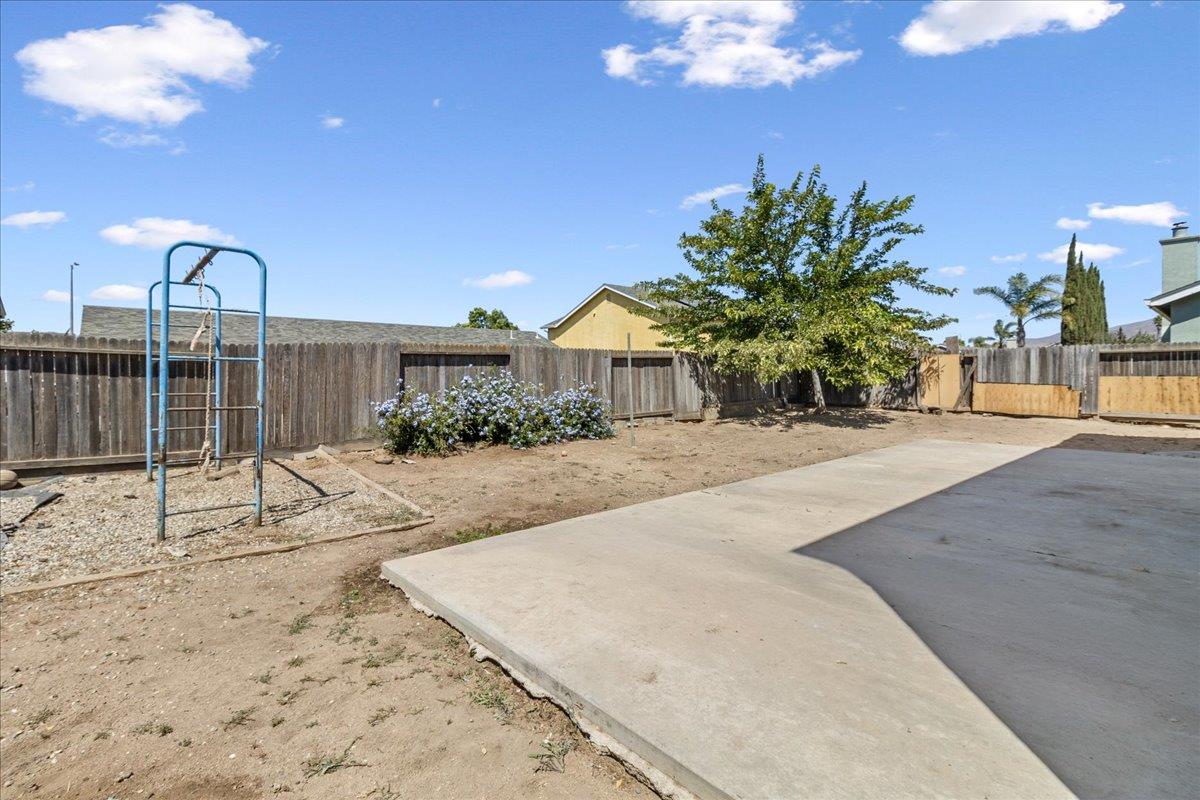 Detail Gallery Image 17 of 20 For 1037 Vista Ave, Soledad,  CA 93960 - 4 Beds | 2/1 Baths
