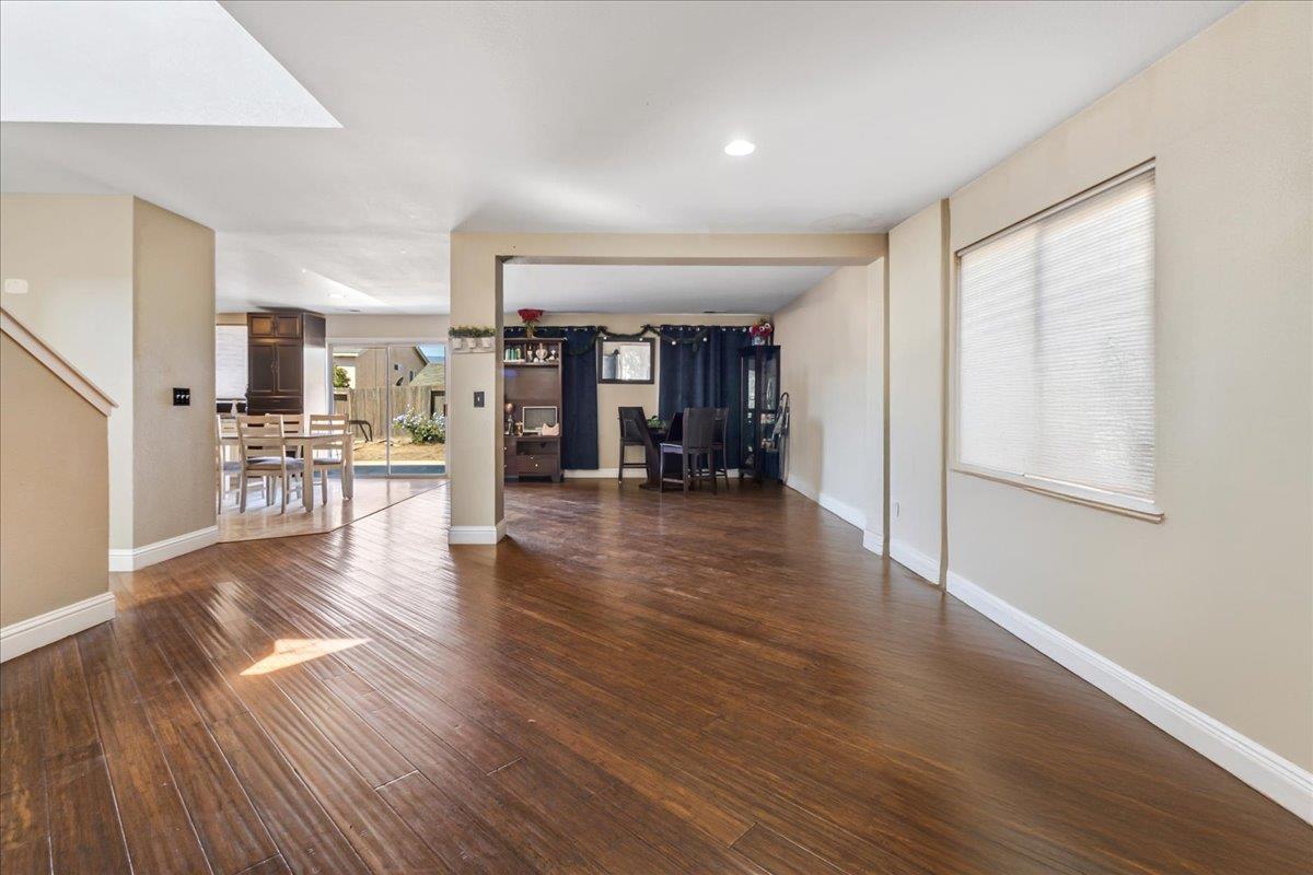 Detail Gallery Image 3 of 20 For 1037 Vista Ave, Soledad,  CA 93960 - 4 Beds | 2/1 Baths