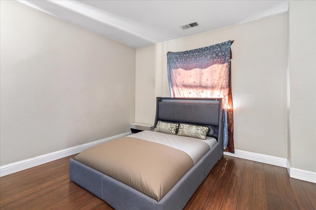 Detail Gallery Image 9 of 20 For 1037 Vista Ave, Soledad,  CA 93960 - 4 Beds | 2/1 Baths