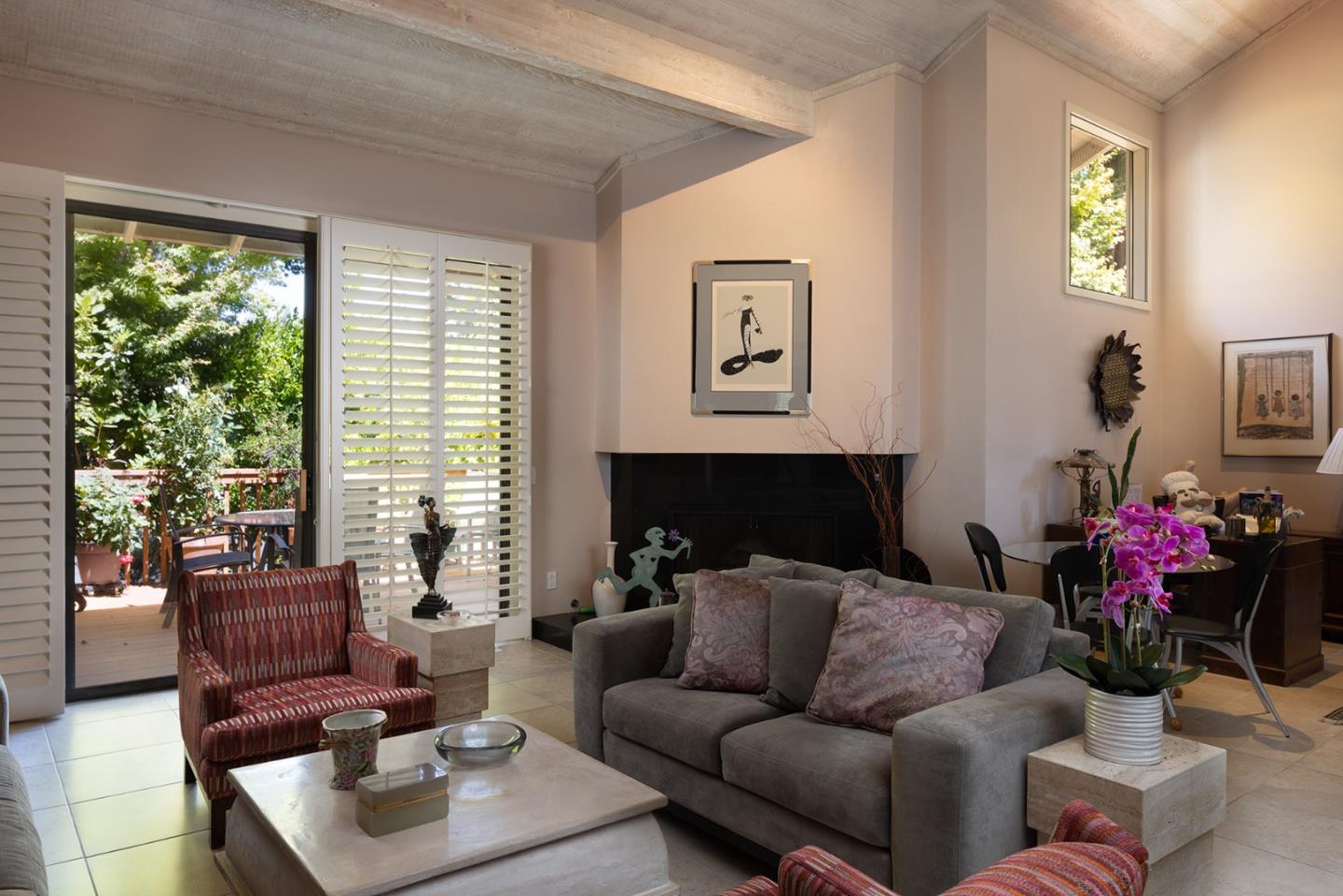 Detail Gallery Image 12 of 25 For 9662 Willow Ct, Carmel,  CA 93923 - 3 Beds | 3/1 Baths