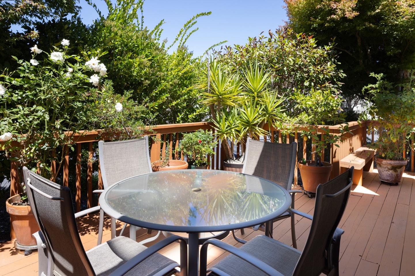 Detail Gallery Image 13 of 25 For 9662 Willow Ct, Carmel,  CA 93923 - 3 Beds | 3/1 Baths