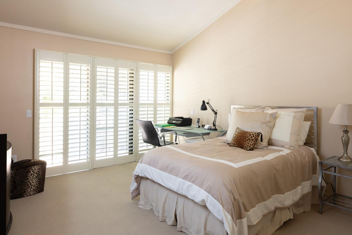 Detail Gallery Image 19 of 25 For 9662 Willow Ct, Carmel,  CA 93923 - 3 Beds | 3/1 Baths