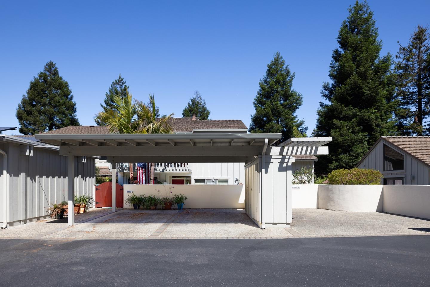 Detail Gallery Image 21 of 25 For 9662 Willow Ct, Carmel,  CA 93923 - 3 Beds | 3/1 Baths