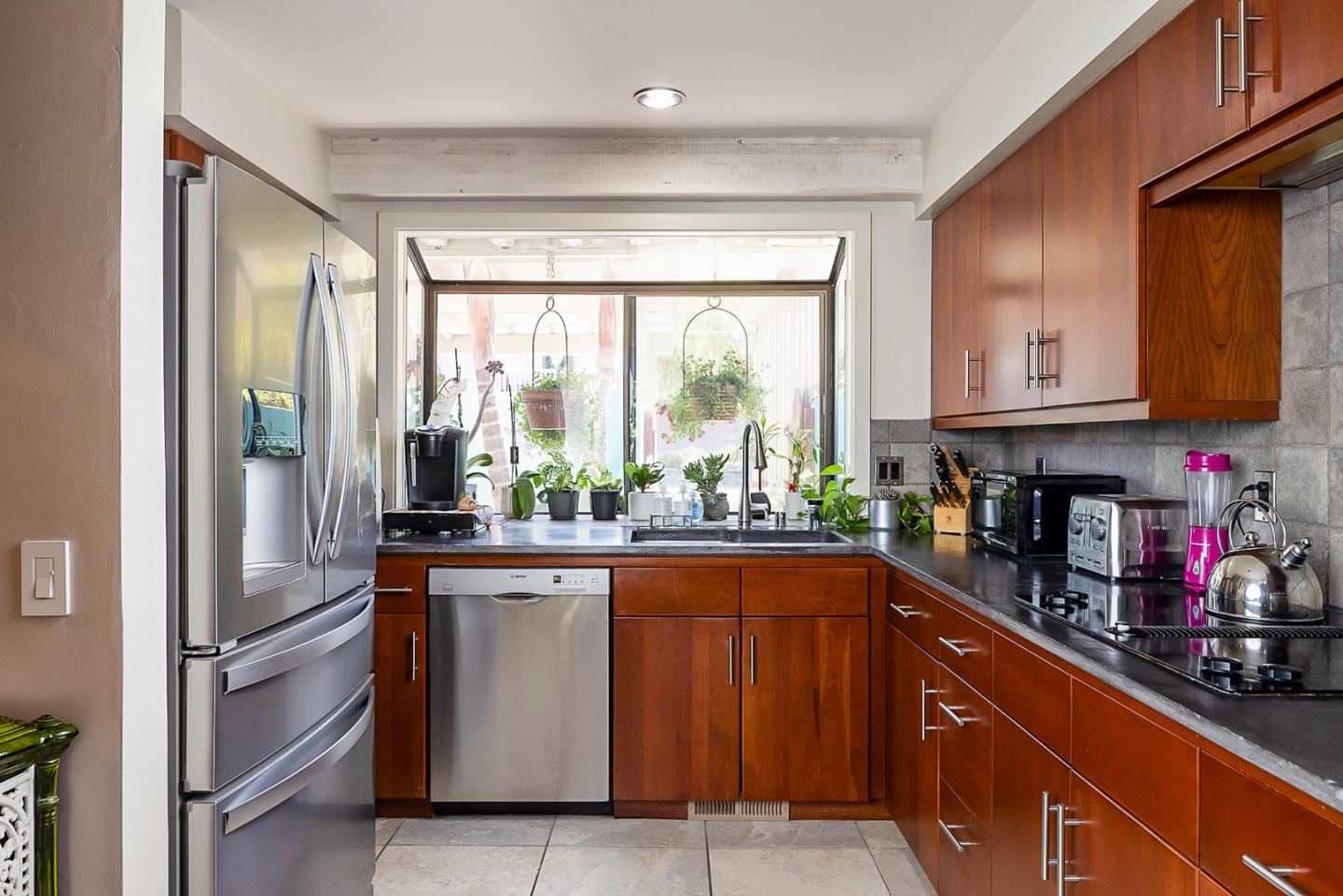 Detail Gallery Image 32 of 48 For 9662 Willow Ct, Carmel,  CA 93923 - 3 Beds | 3/1 Baths