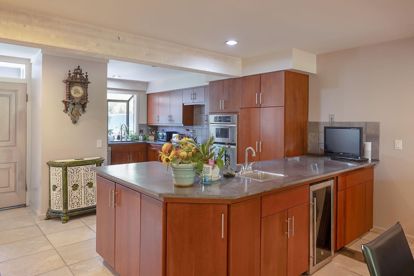 Detail Gallery Image 35 of 48 For 9662 Willow Ct, Carmel,  CA 93923 - 3 Beds | 3/1 Baths