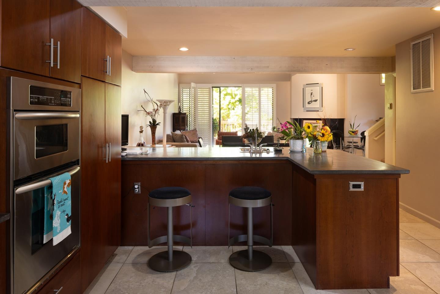 Detail Gallery Image 5 of 25 For 9662 Willow Ct, Carmel,  CA 93923 - 3 Beds | 3/1 Baths