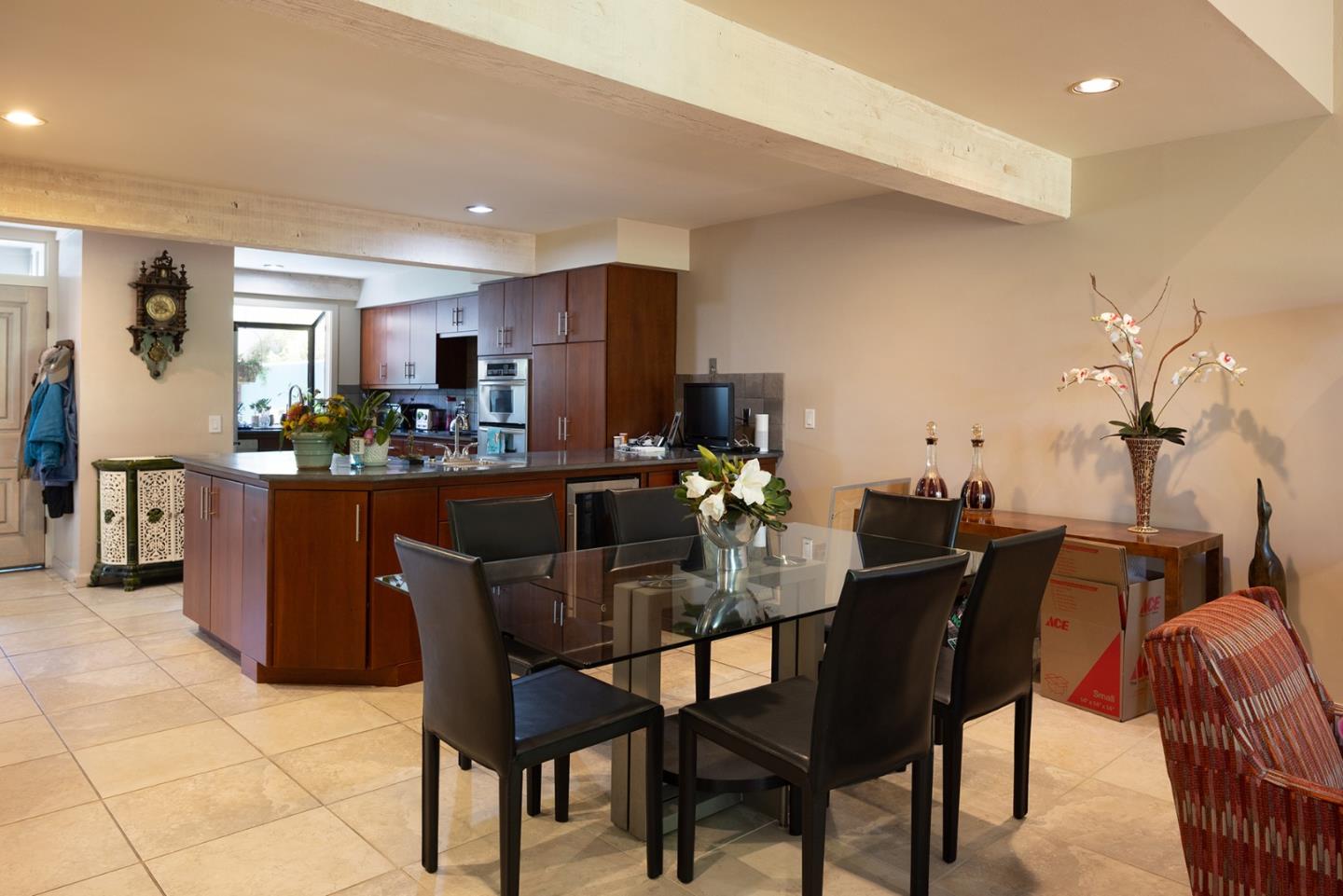 Detail Gallery Image 8 of 25 For 9662 Willow Ct, Carmel,  CA 93923 - 3 Beds | 3/1 Baths
