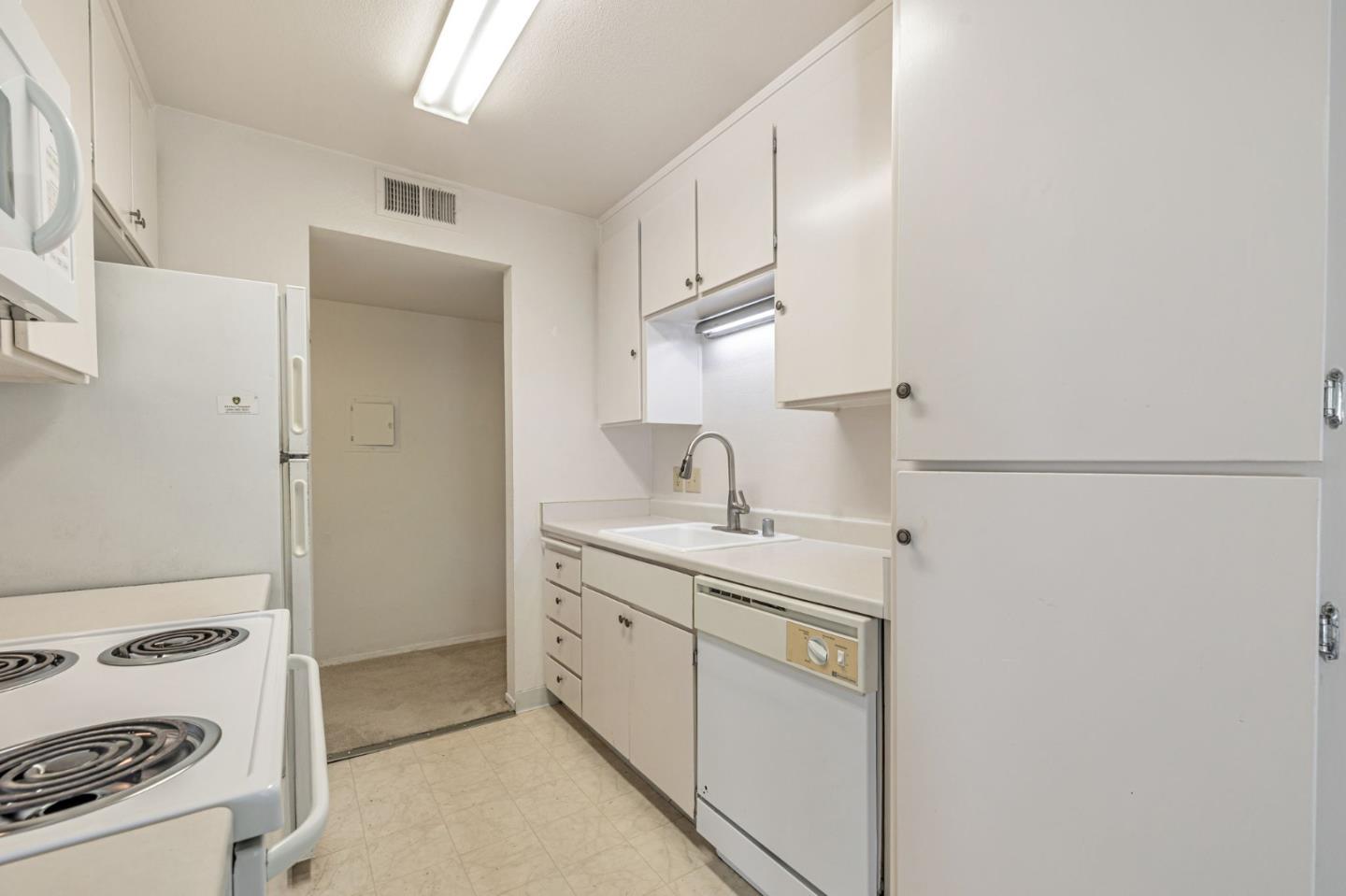 Detail Gallery Image 11 of 41 For 285 Tradewinds Dr #6,  San Jose,  CA 95123 - 2 Beds | 1 Baths