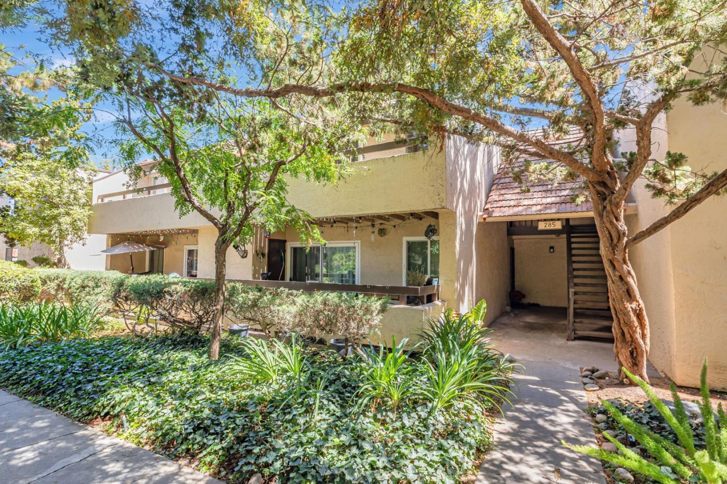 Detail Gallery Image 3 of 41 For 285 Tradewinds Dr #6,  San Jose,  CA 95123 - 2 Beds | 1 Baths