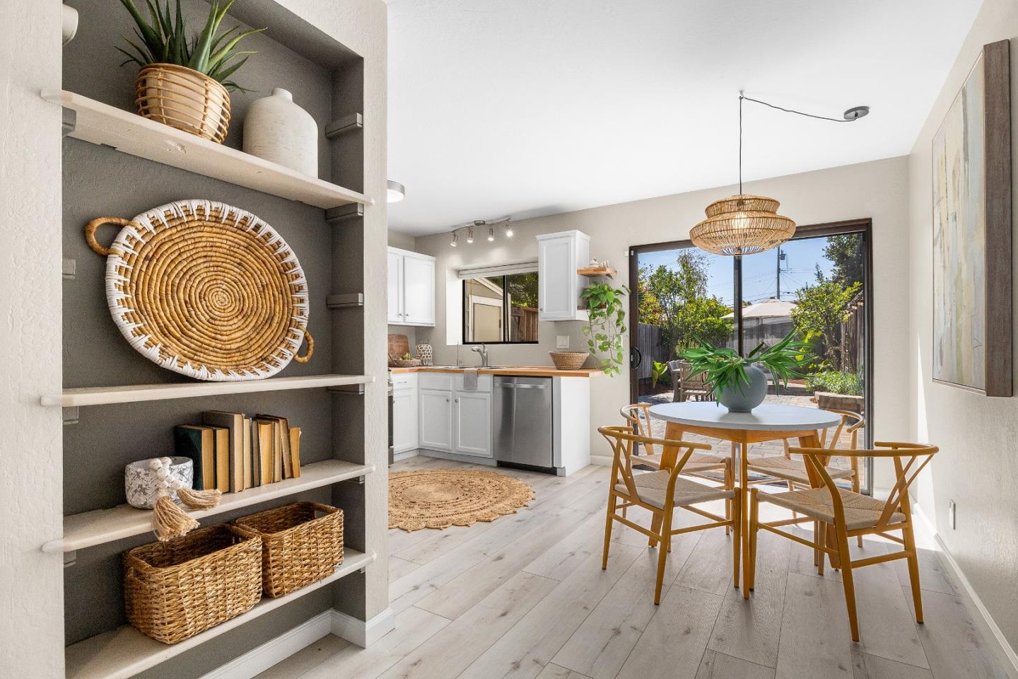 Detail Gallery Image 19 of 46 For 1525 Leila Ct, Santa Cruz,  CA 95062 - 2 Beds | 1 Baths