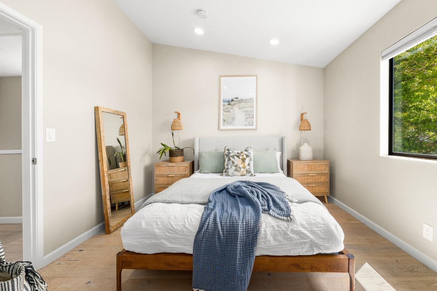 Detail Gallery Image 21 of 46 For 1525 Leila Ct, Santa Cruz,  CA 95062 - 2 Beds | 1 Baths