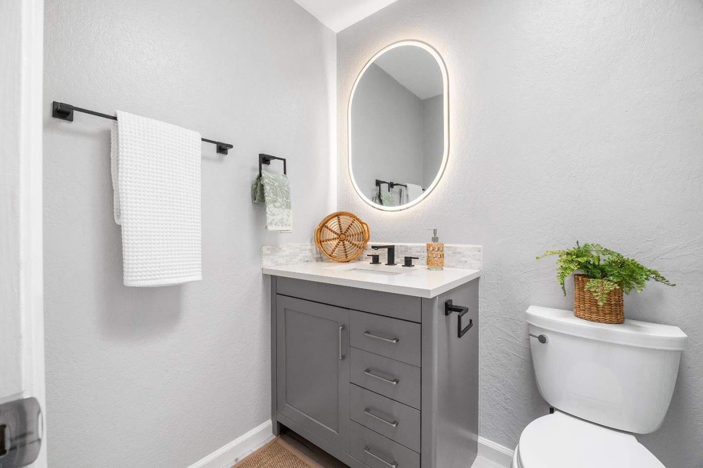 Detail Gallery Image 26 of 46 For 1525 Leila Ct, Santa Cruz,  CA 95062 - 2 Beds | 1 Baths