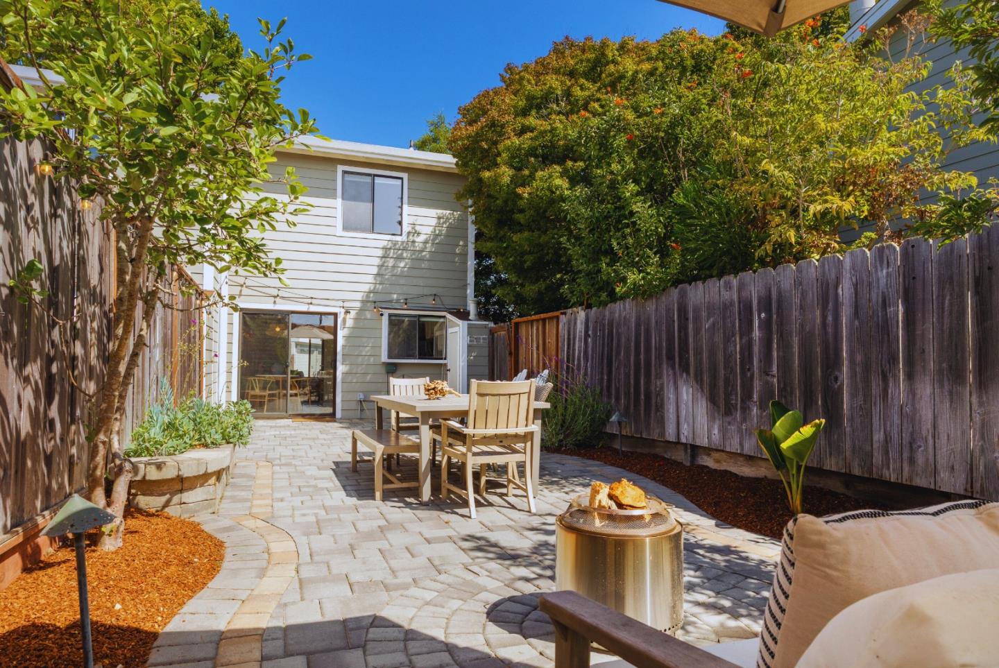 Detail Gallery Image 41 of 46 For 1525 Leila Ct, Santa Cruz,  CA 95062 - 2 Beds | 1 Baths