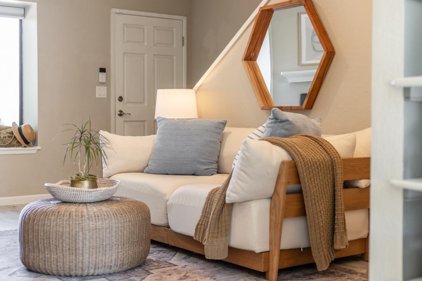 Detail Gallery Image 6 of 46 For 1525 Leila Ct, Santa Cruz,  CA 95062 - 2 Beds | 1 Baths